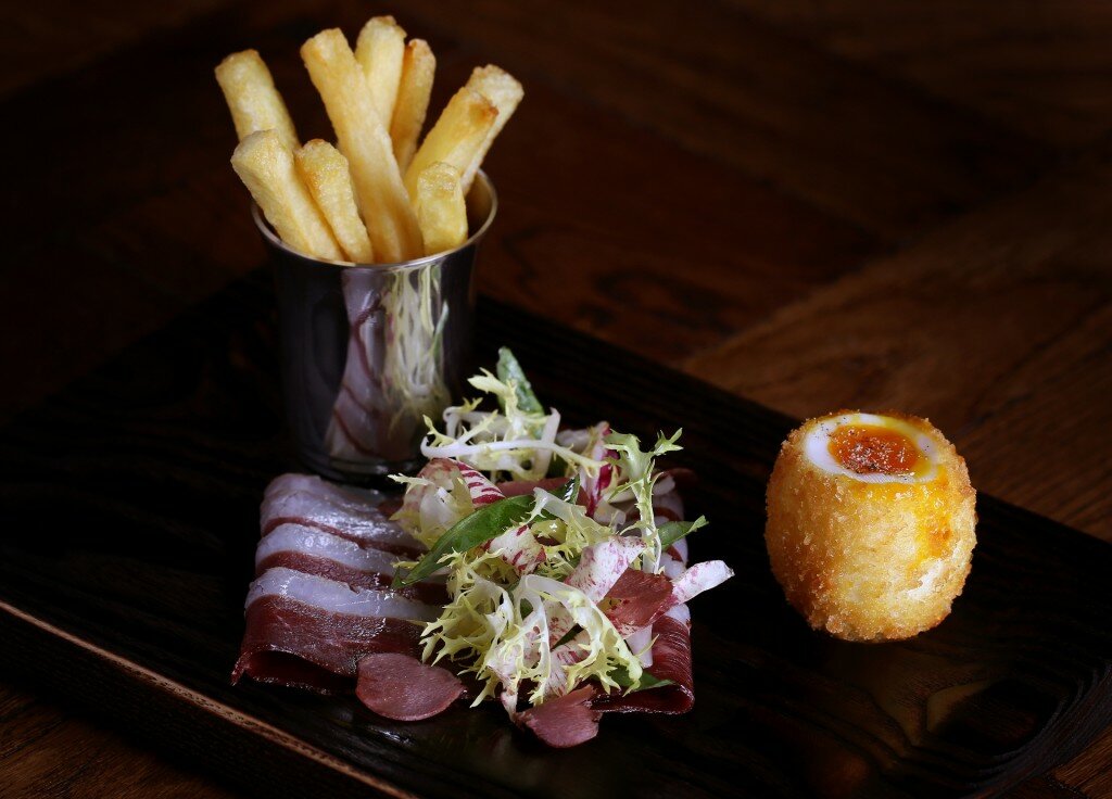 SEH Duck smoked ham eggs and chips 1024x736 Michelin Guide 2014 | New Stars in London